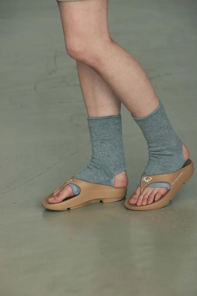 COMFY(コムフィ)~CMF RECOVERY SANDAL 2025SS~