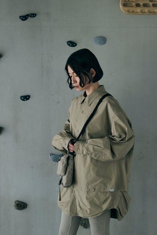 COMFY(コムフィ)～NEWSPAPER SHIRTS SMOKE BLUE～