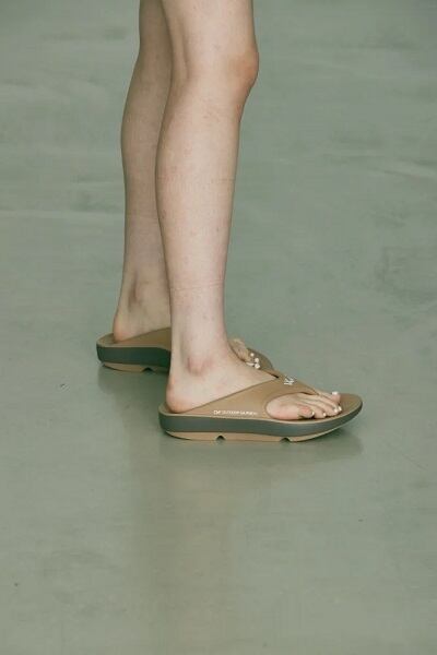 COMFY(コムフィ)～CMF RECOVERY SANDAL 2024SS～