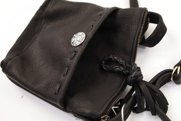 SQUARE FASTENER SACOCHE