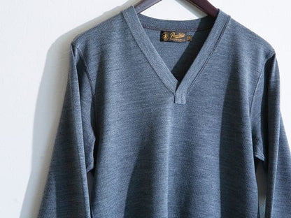 V-NECK SWEATER