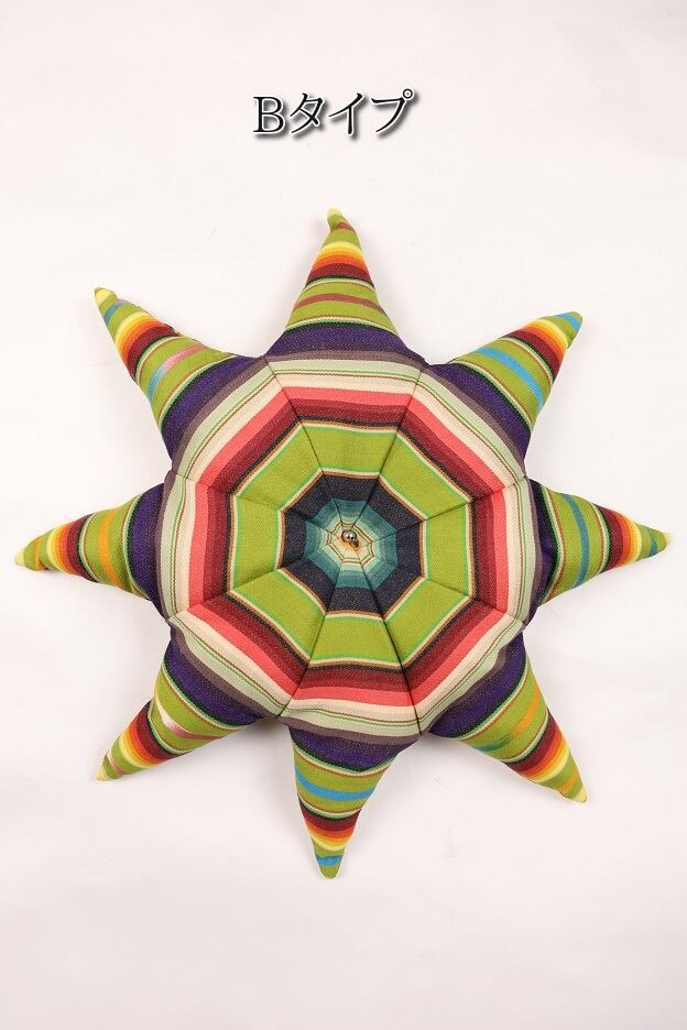 Nasngwam(ナスングワム)～STAR FISH CUSHION Green～
