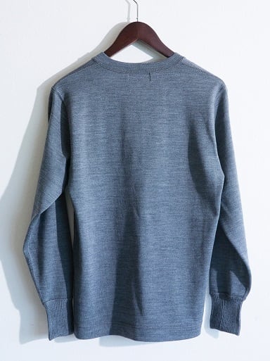 V-NECK SWEATER