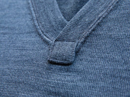 V-NECK SWEATER