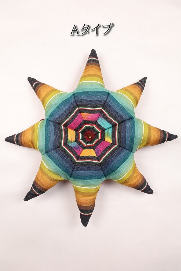 Nasngwam(ナスングワム)～STAR FISH CUSHION Black～