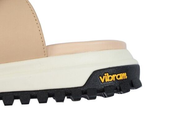 COMFY(コムフィ)～GRAVEL SANDAL BE～