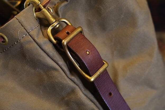 VASCO(ヴァスコ)～CANVAS×LEATHER MAIL PURSE BAG～