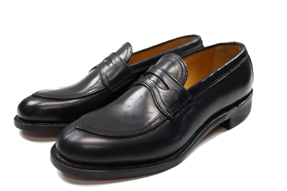 Makers(メイカーズ)～V TIP LOAFER HORSE BUTT～