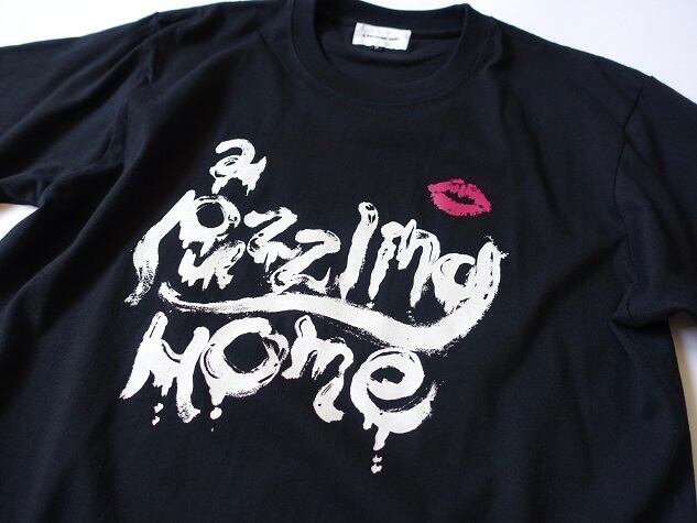 A puzzling home(パズリングホーム)～CALLIGRAPHY LOGO tee～