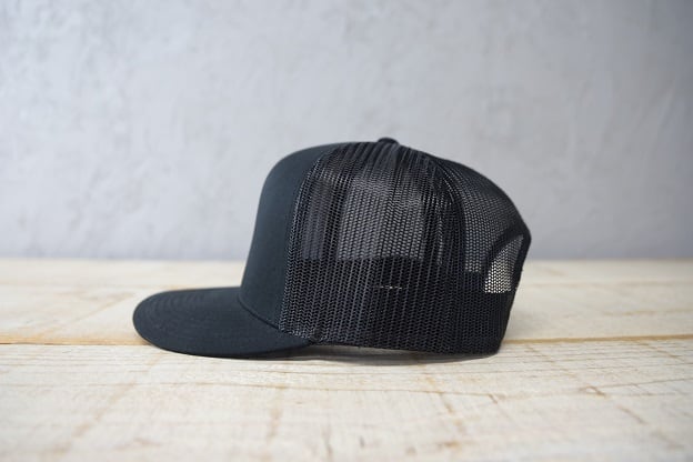 MOUNTAIN JAM & Co. (マウンテンジャム＆コー)～Spunky Mesh Cap Black(Red)～