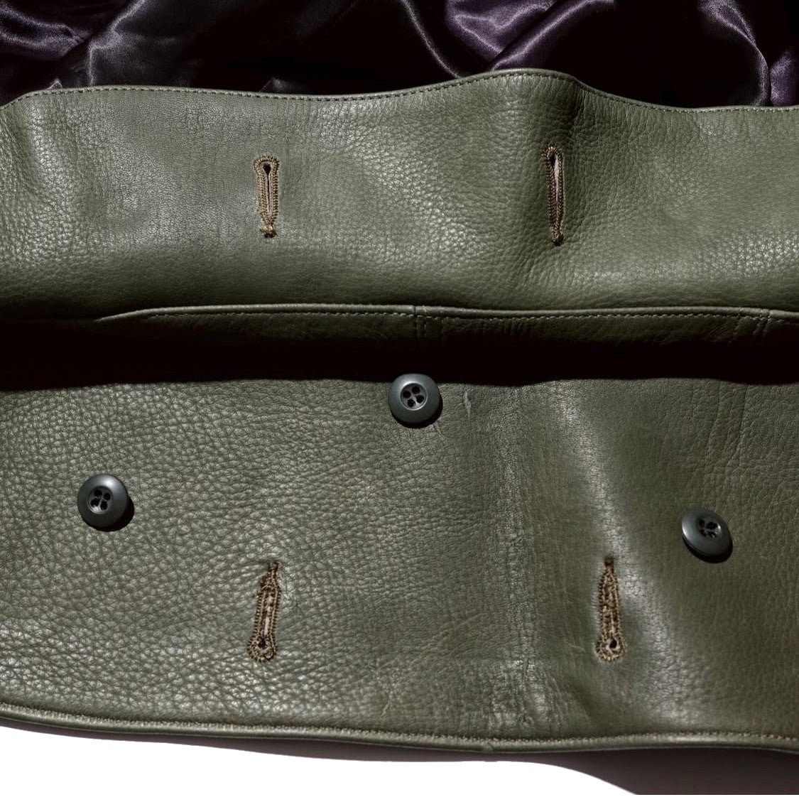 "Lur" Leather Food