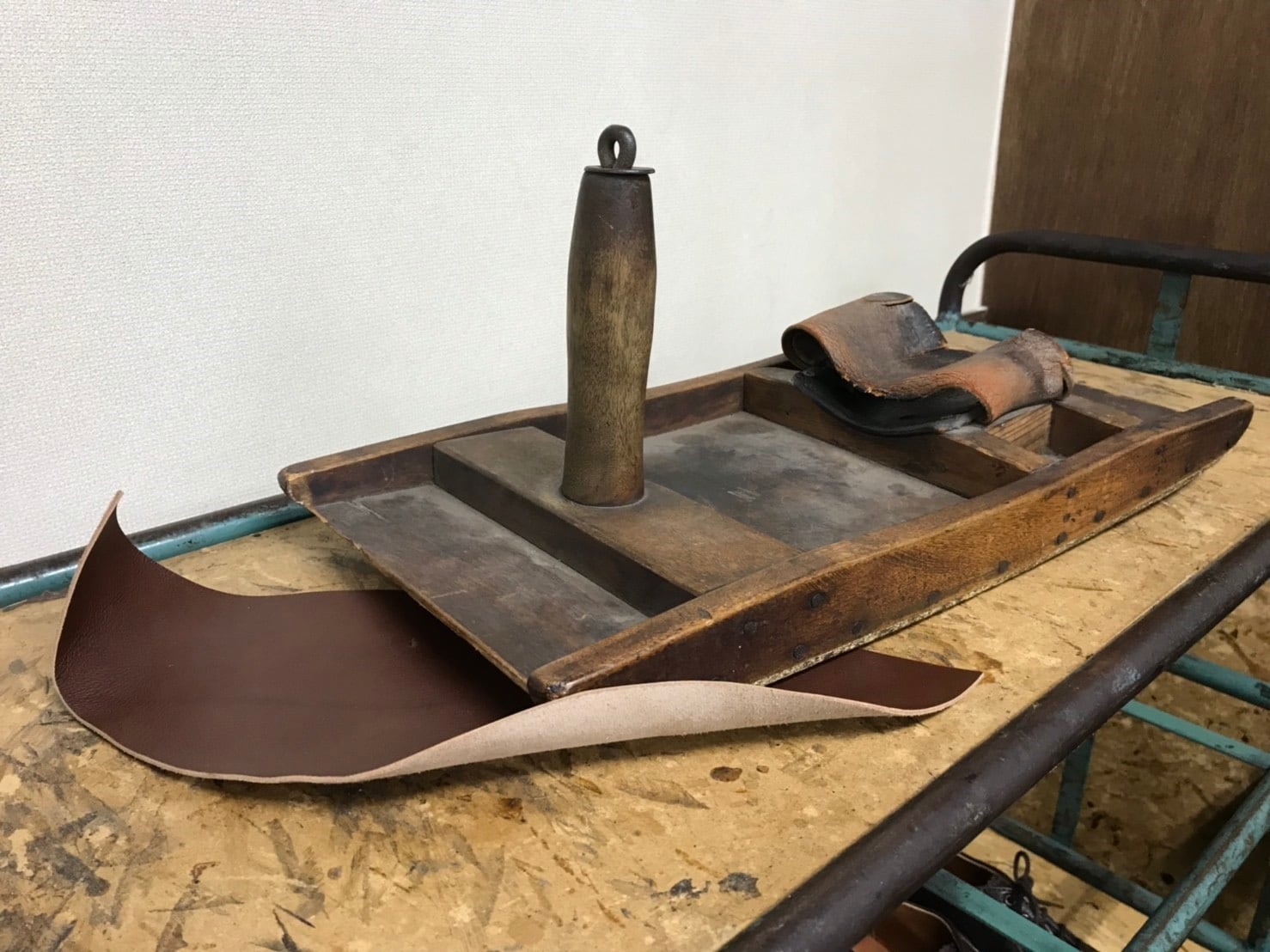 THE SKOOB(スクーブ)～USMC Service Shoes～