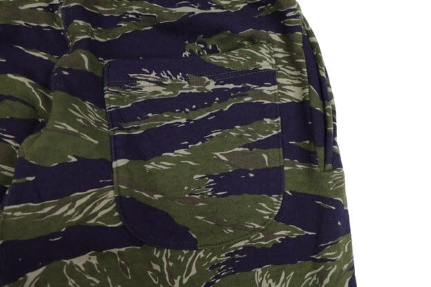 CUSHMAN(クッシュマン)～MINI PILE TIGER STRIPE SWEAT SHORTS～