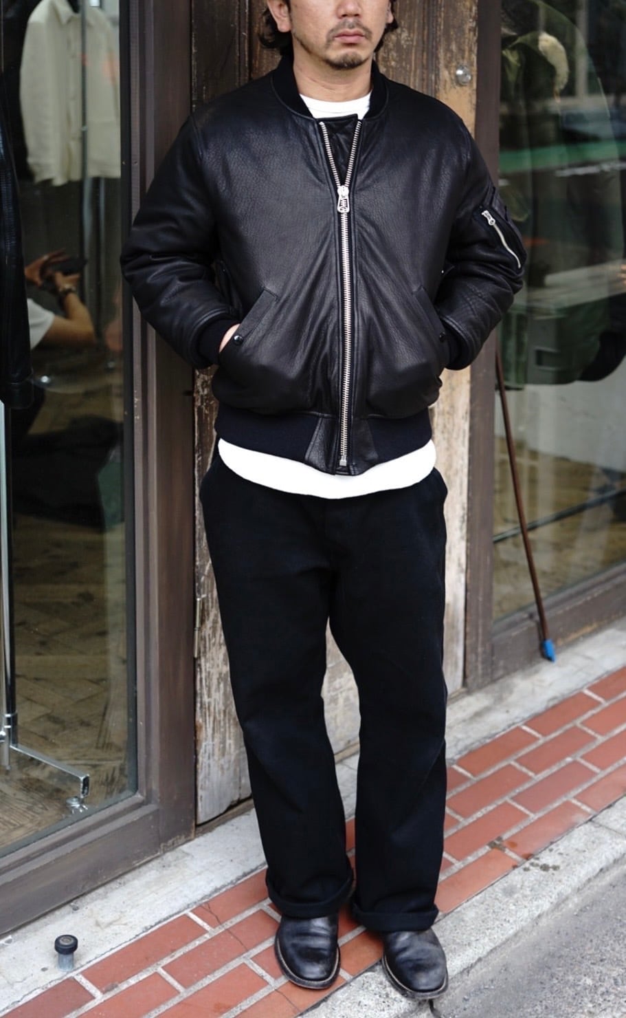 C-WORKS(シーワークス)～LEA Black～