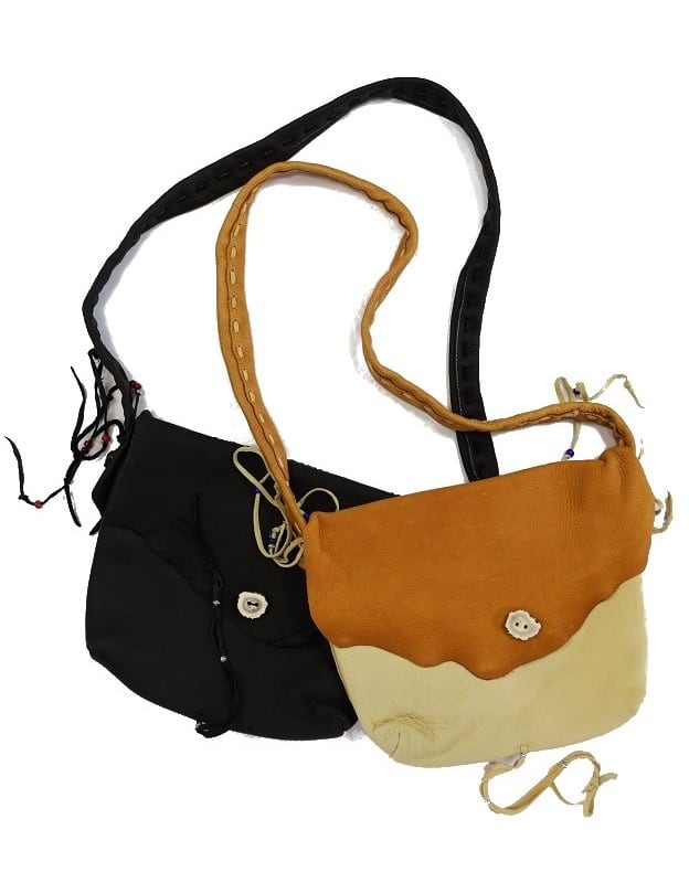NASNGWAM(ナスングワム)～DEERSKIN MESSENGER BAG～
