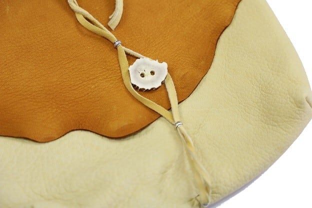 NASNGWAM(ナスングワム)～DEERSKIN MESSENGER BAG～