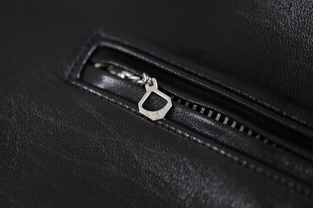 FINE CREEK LEATHERS(ファインクリークレザーズ)～Leon The Nostar Custom 44サイズ～