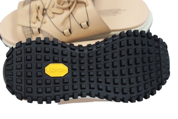 COMFY(コムフィ)～GRAVEL SANDAL BE～