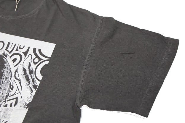 STRANGE TRIP(ストレンジトリップ) ～100%SKATEBOARDER TEE～
