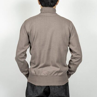 WORKERS(ワーカーズ)～RAF Sweater, Taupe～