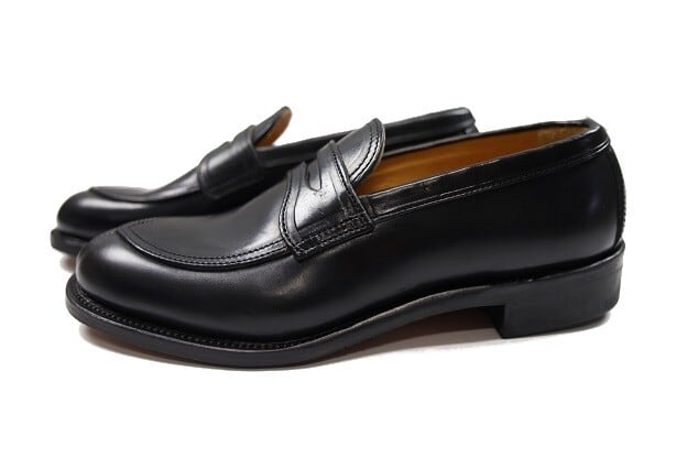 Makers(メイカーズ)～V TIP LOAFER HORSE BUTT～